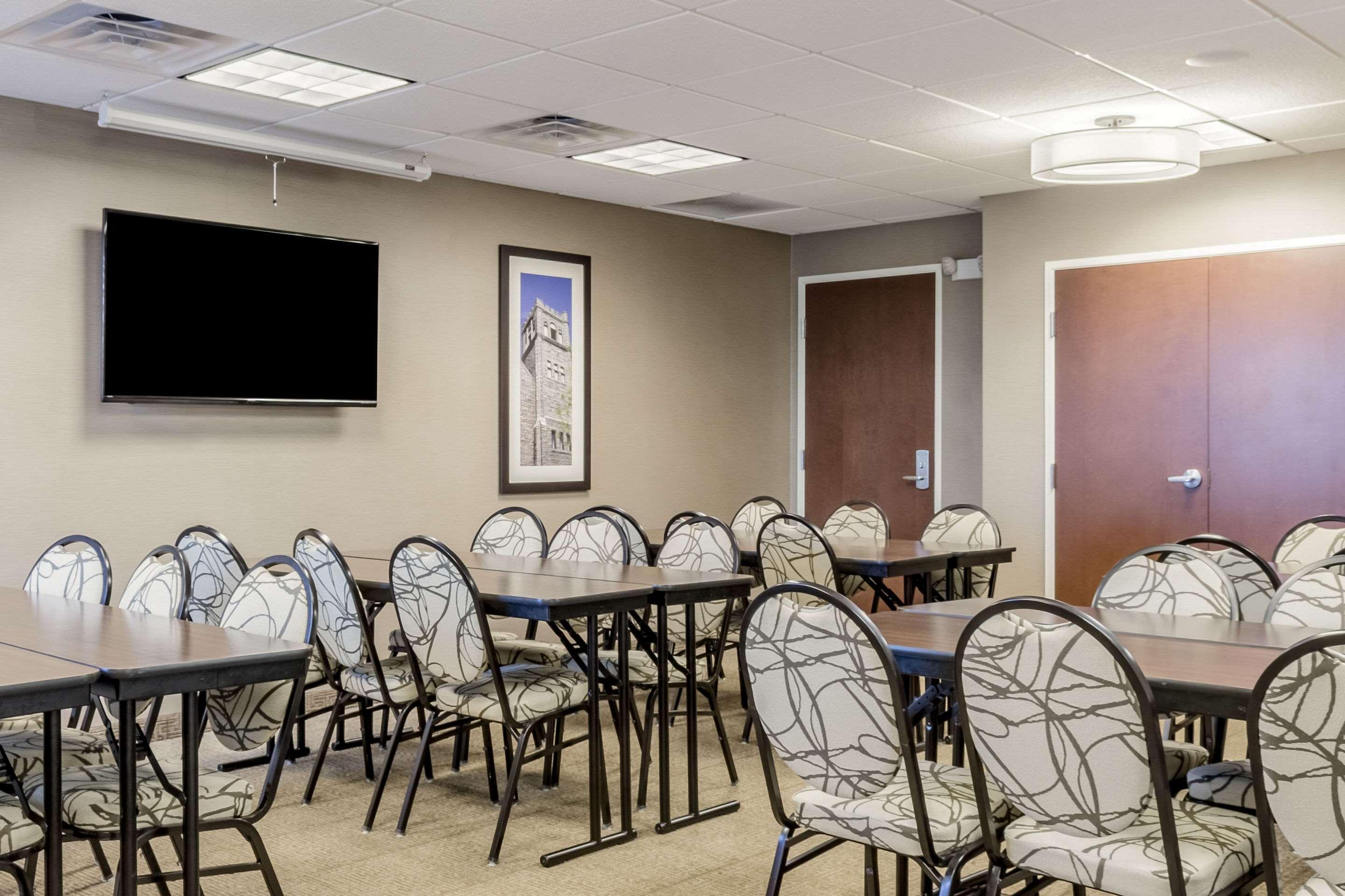 Comfort Inn & Suites Avera Southwest Sioux Falls Esterno foto