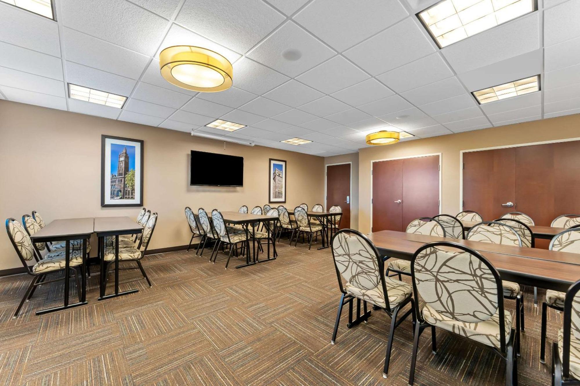 Comfort Inn & Suites Avera Southwest Sioux Falls Esterno foto