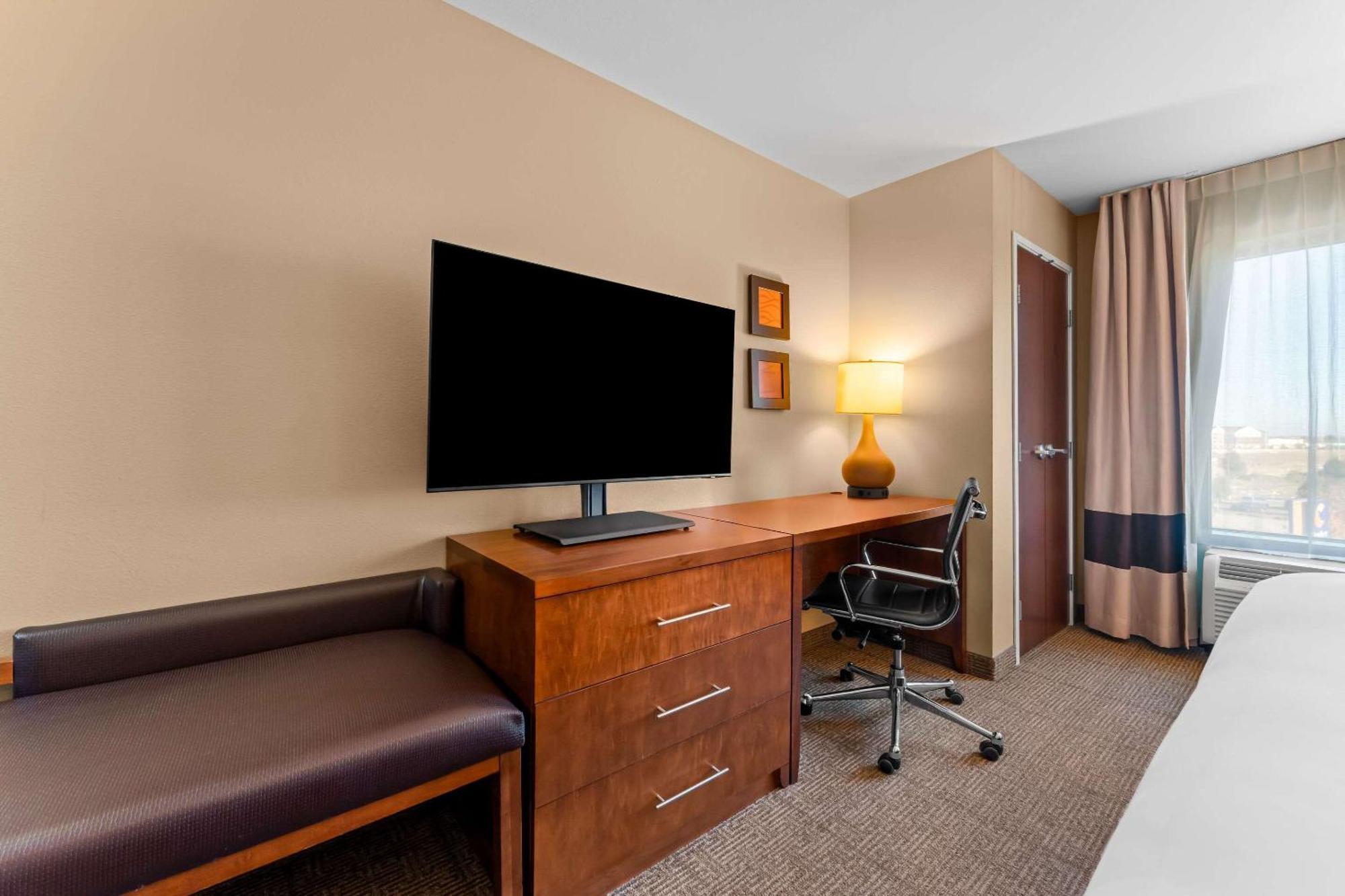 Comfort Inn & Suites Avera Southwest Sioux Falls Esterno foto